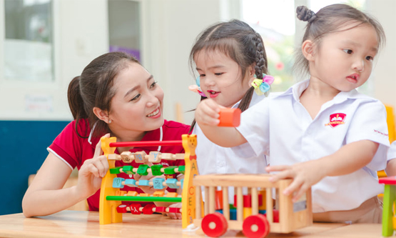 Học sinh lớp 1 thường gặp những khó khăn gì trong giai đoạn đầu năm học?